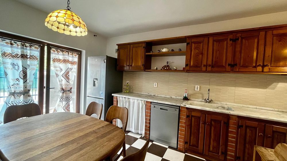 Casă individuală de închiriat – 3 dormitoare | Zona Parcul Ghidigeni