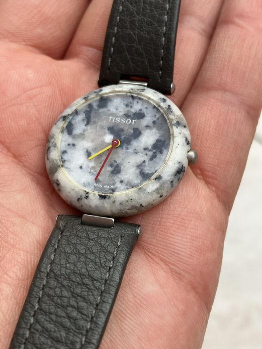 Tissot RockWatch R151 – Ceas elvețian de colecție – Anii 1980 – Carcasă din piatră naturală
