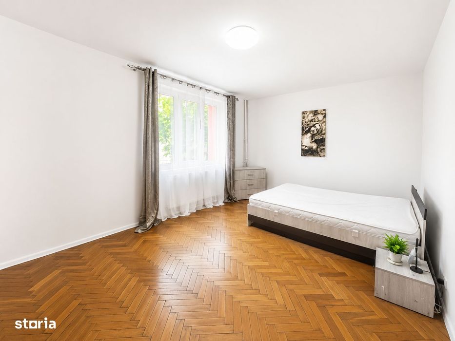 Garsoniera decomandata, spatioasa, in bloc de apartamente, zona Triaj!