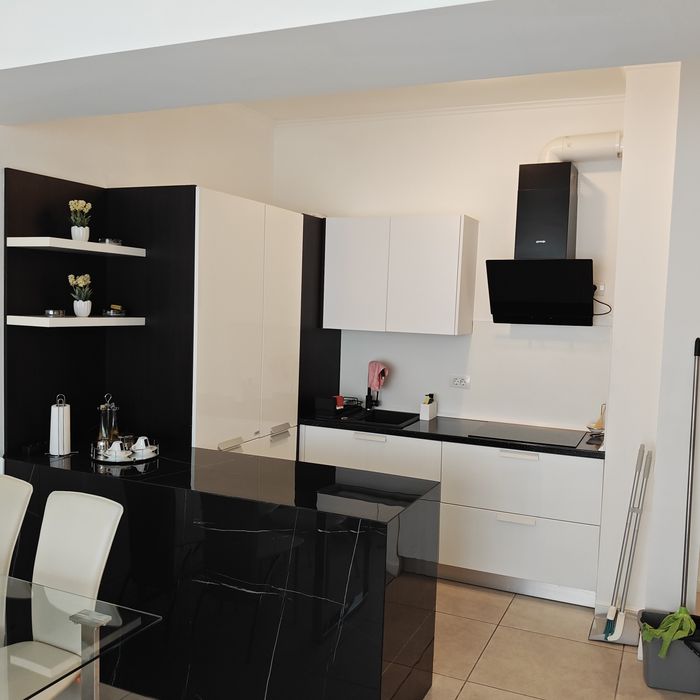 Închiriez apartament 2 camere decomandate Tudor s Residence Mamaia