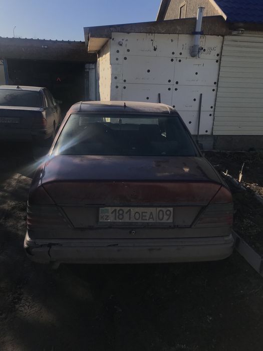 Мерседес 124.