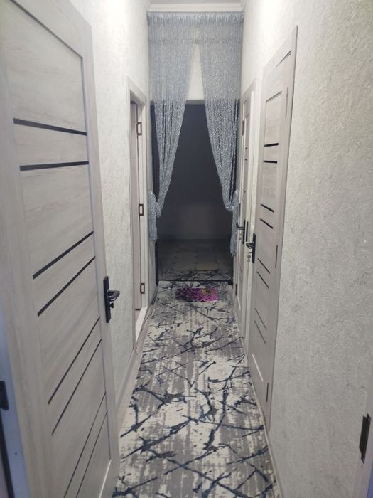 Kvartira sotiladi 1 xona 2 xona qilingan