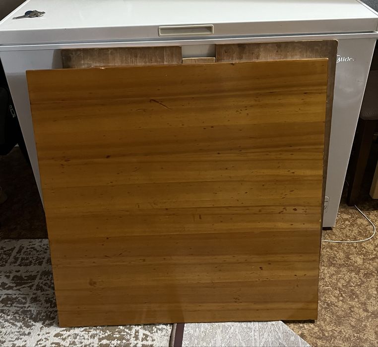 Стол с табуретками