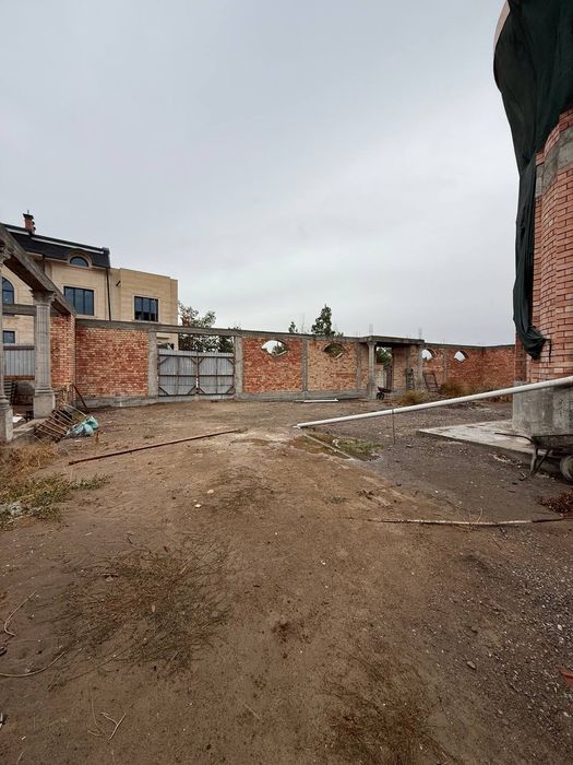 Амир темур махалля,  Продаётся  Евродом  каробка  12-соток