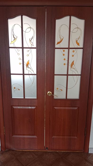 Продам межкомнатную дверь