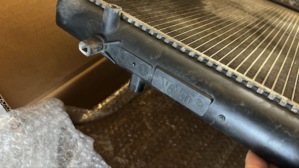 Радиатор Valeo на Golf 4, Bora