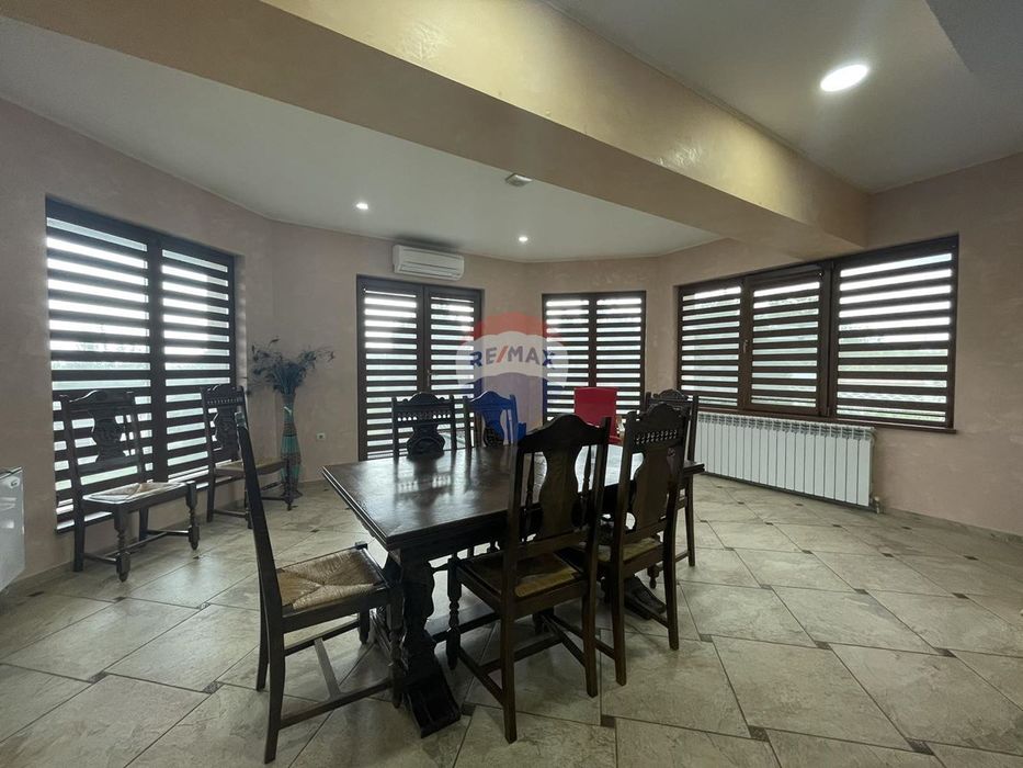 Дава се под наем Къща в Аксаково - 290 кв.м за 766 € - Снимка #6