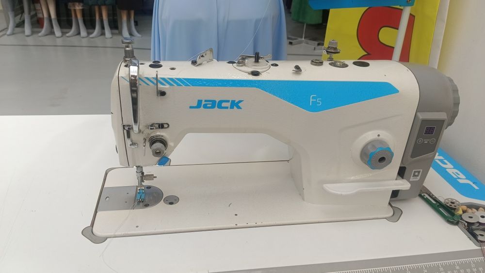 Продам Швейная машинка Jack f5