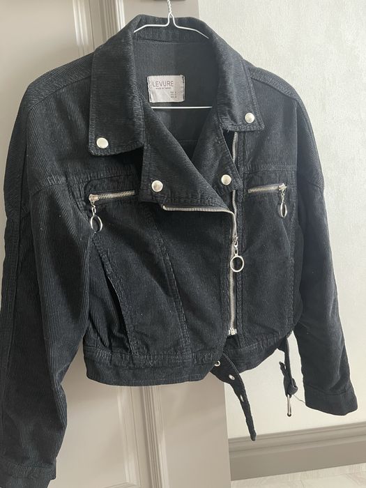 Куртку джинсовую продам