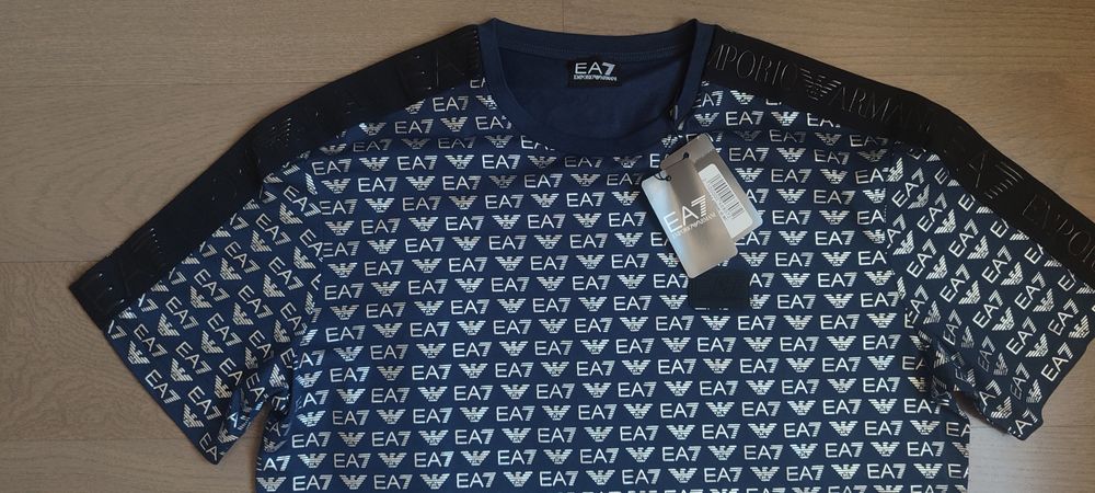 Футболка Emporio Armani