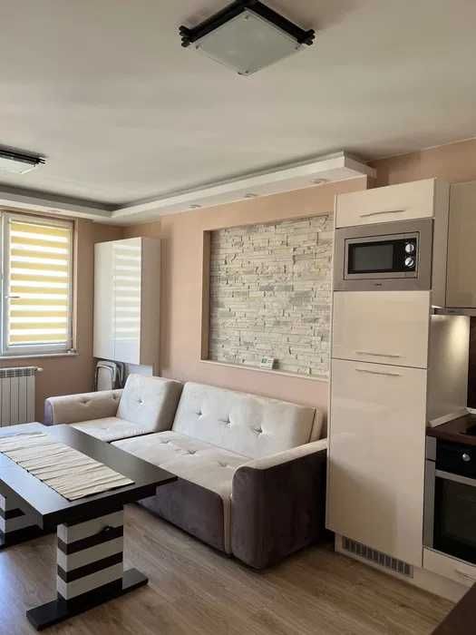 Дава се под наем Тристаен апартамент в София, Зона Б-19 - 95 кв.м за 800 € - Снимка #1