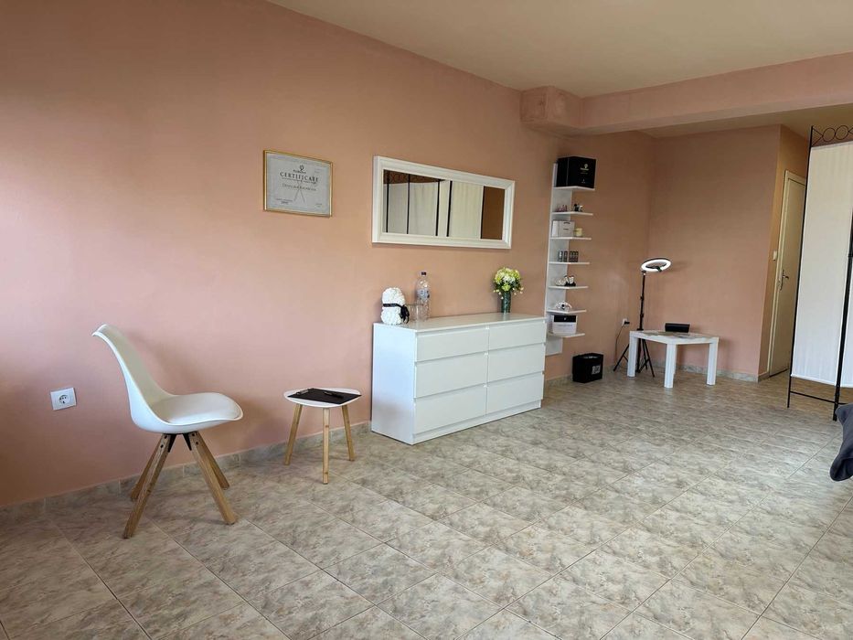 Дава се под наем Магазин в Варна, Лятно кино Тракия - 45 кв.м за 335 € - Снимка #1