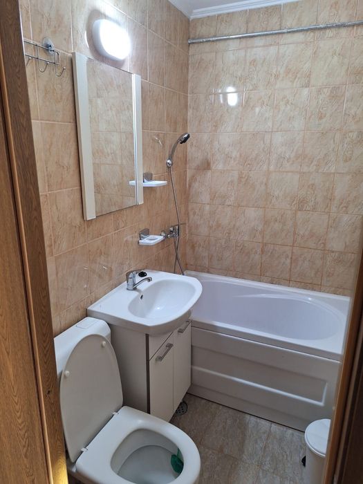 Închiriez garsonieră Nicolina