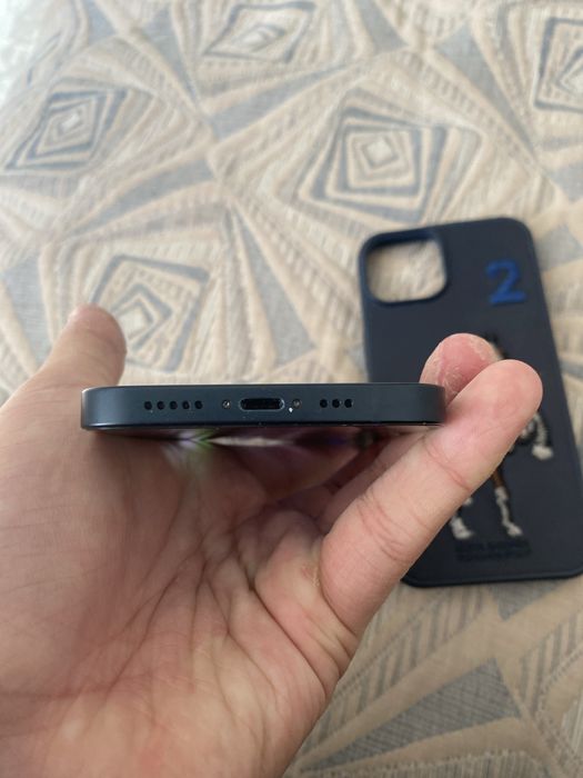 Айфон. 13.  128/100.