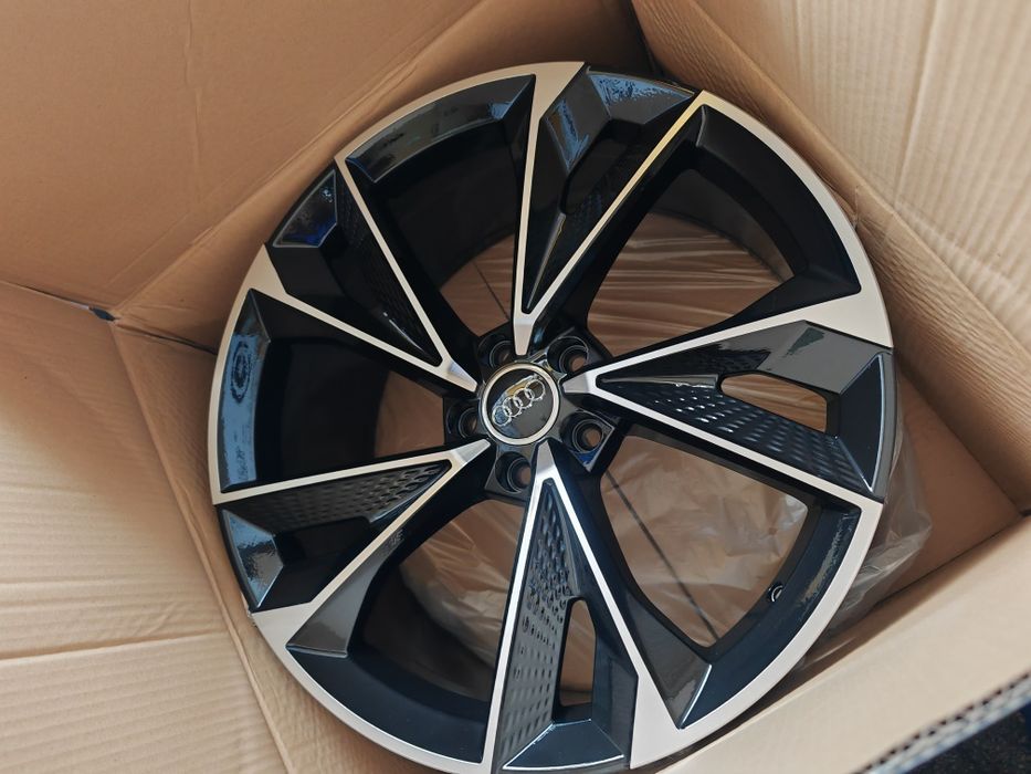 Vand jante de aliaj pentru Audi pe 18 marca carbonado