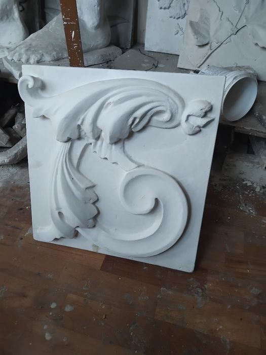 Гипсовые головы, бюсты статуи, розетки