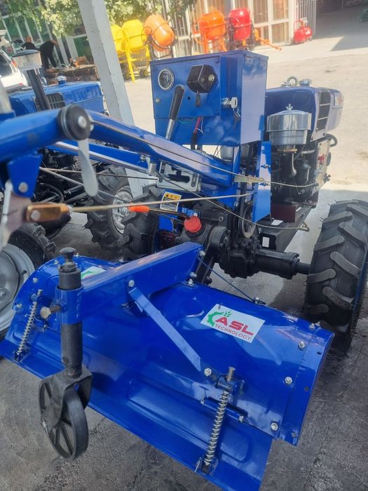 Motoblok ZUBR ZS1105 — 15 ot kuchi, kuchli dizel motor