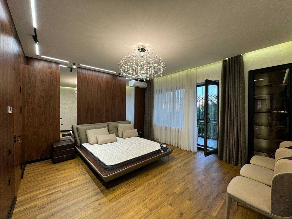 Продаётся 4-х комнатная квартира от Габус