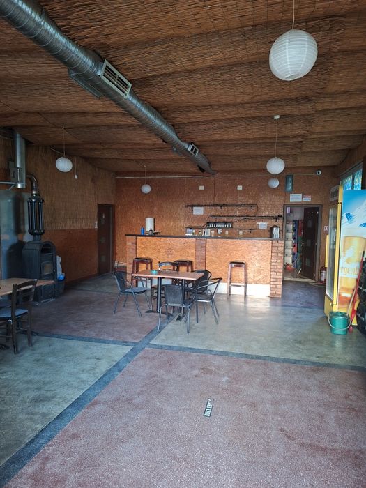 De închiriat spațiu comercial Magazin Bar sau pentru alte activități