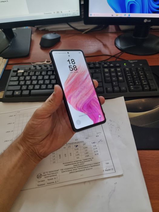 Samsung A53 5G 6/128gb ideal ochilmagan usta kurmagan aybi yuq toza