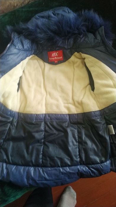 Куртка зимняя для девочки на 3-4 года