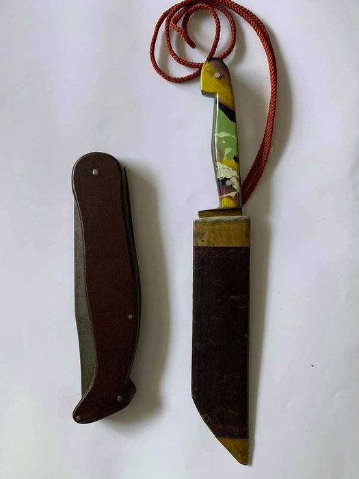 Продавам 2 комплекта ножове