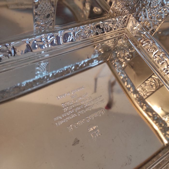 Кутия Афтентична стара за истински ценители. Не е реплика.