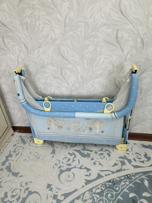 Продам манеж детский.