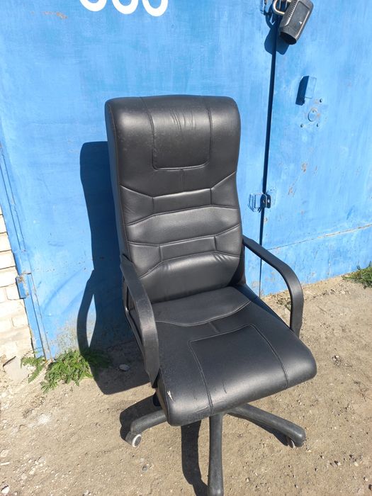 Продам офисное коесло