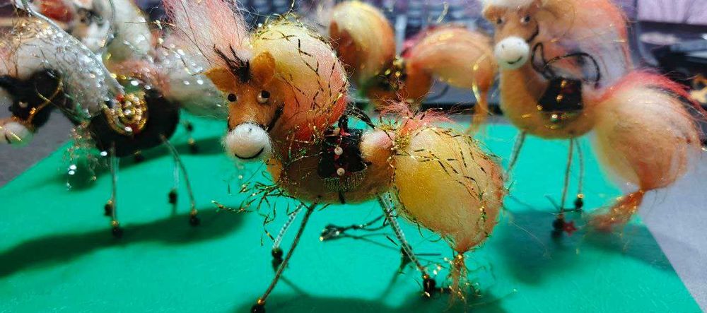 Мастер-класс:  Игрушки - лошадки ручной работы качественные - милые !