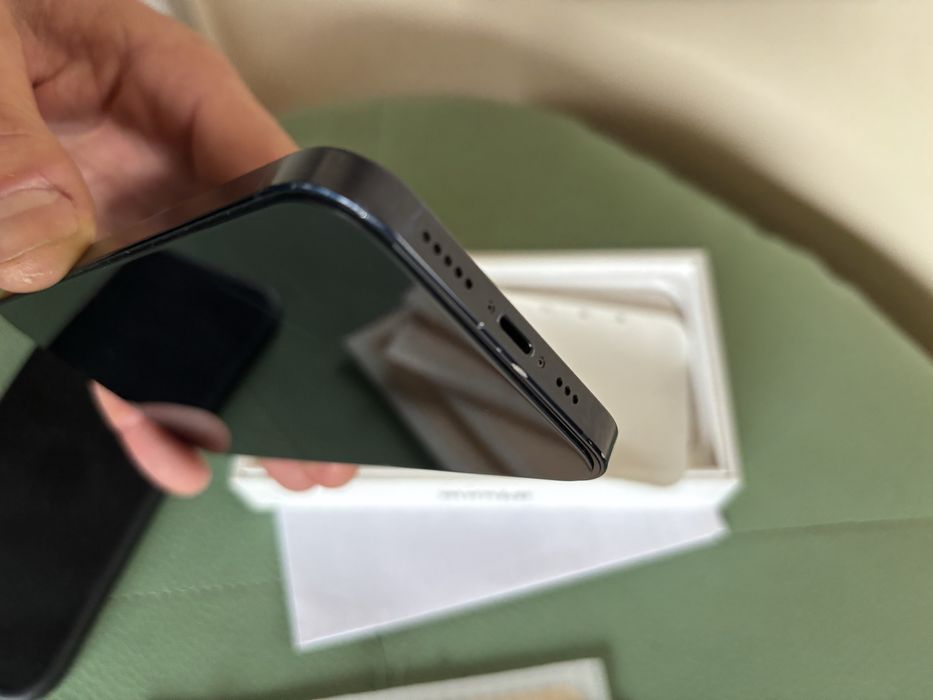 iPhone 12 64 Gb черен