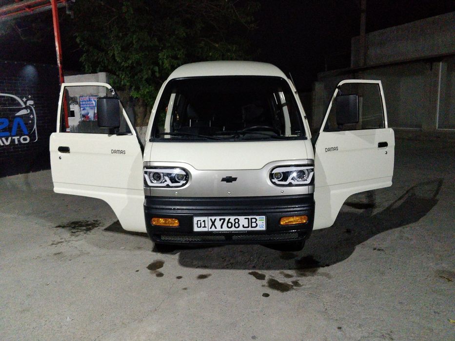 Продаю передний тюнинговый фары от Дамас 3 дюйма линза Биксенон 4300К