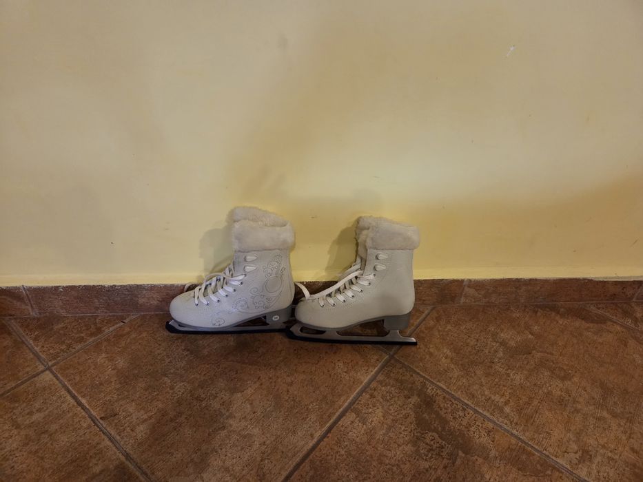 Patine gheata marimea 36