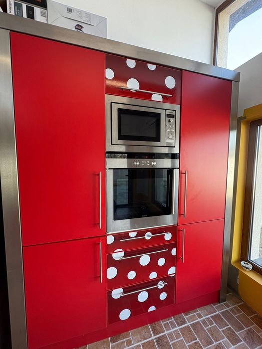 Mobila bucatarie plus electronice