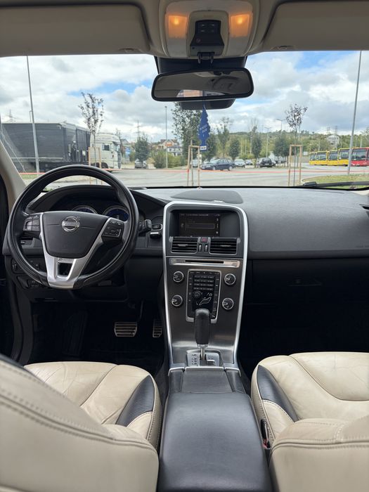 VOLVO XC60 2012 — imagine 4