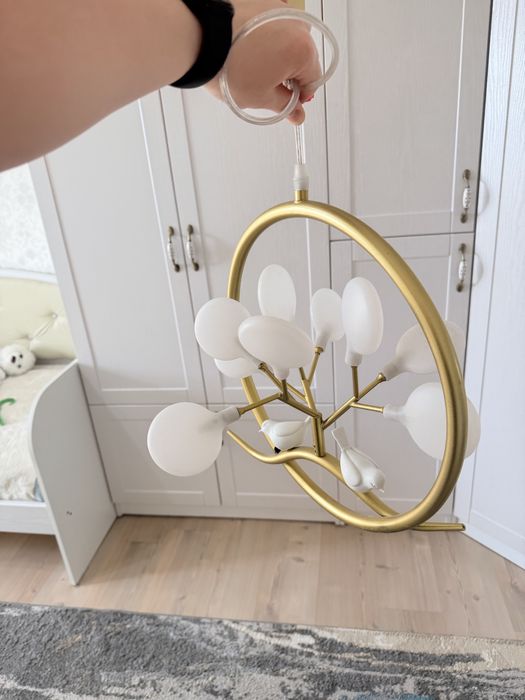 продам люстру! !!