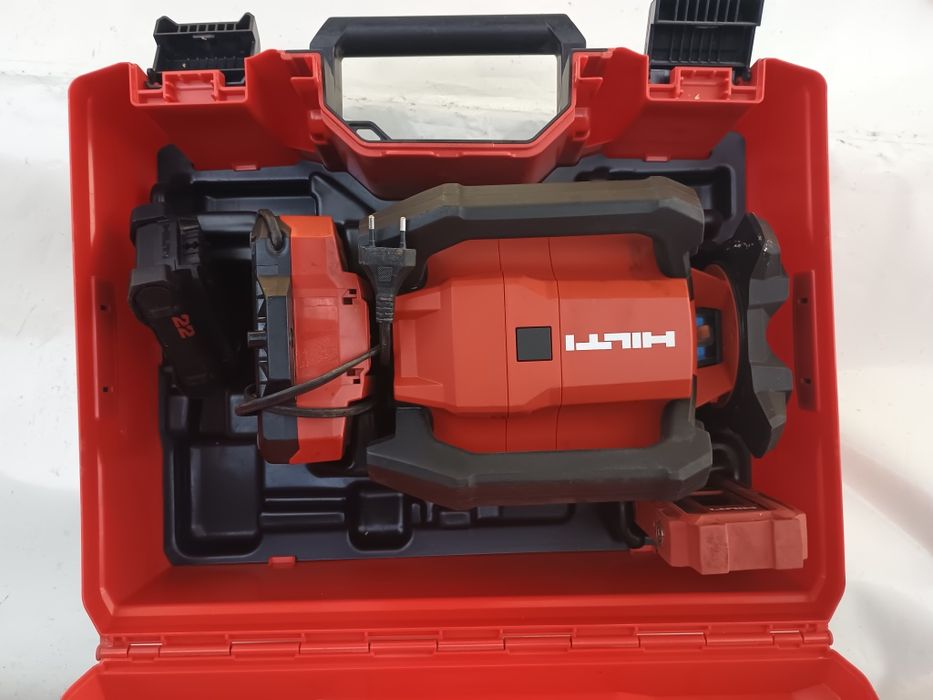 Laser panta canalizare hilti pr40 nuron. La cutie cu receptor, baterie și incarcator