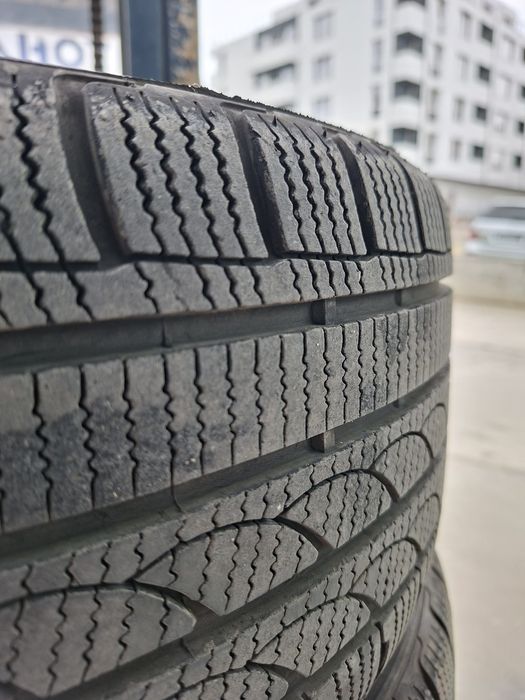 Зимни гуми ROTALLA Ice plus s210 225/45/17