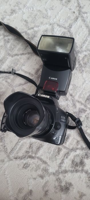 Продам фотоаппарат Canon eos550d