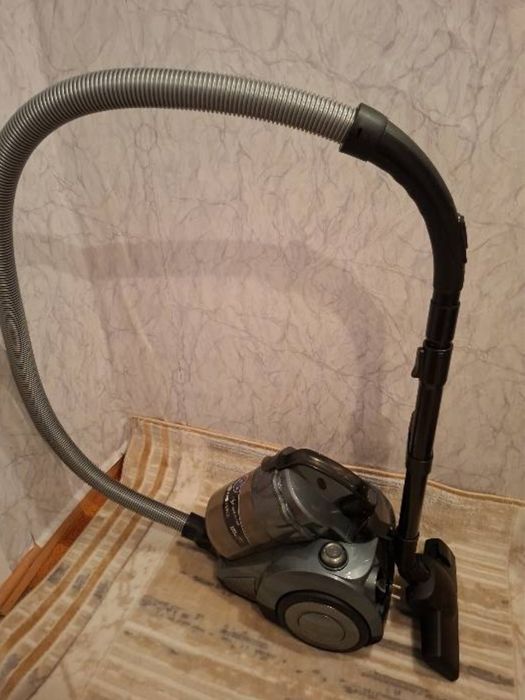 Продам пылесос хорошый