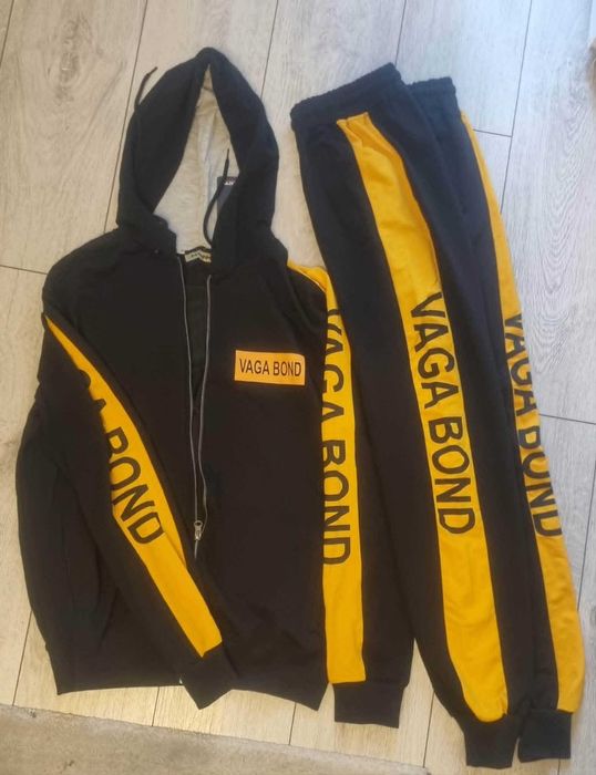 Trening nou "Vaga Bond", este din bumbac, mărimea XL, nu este original. Ofer masuratori la cerere