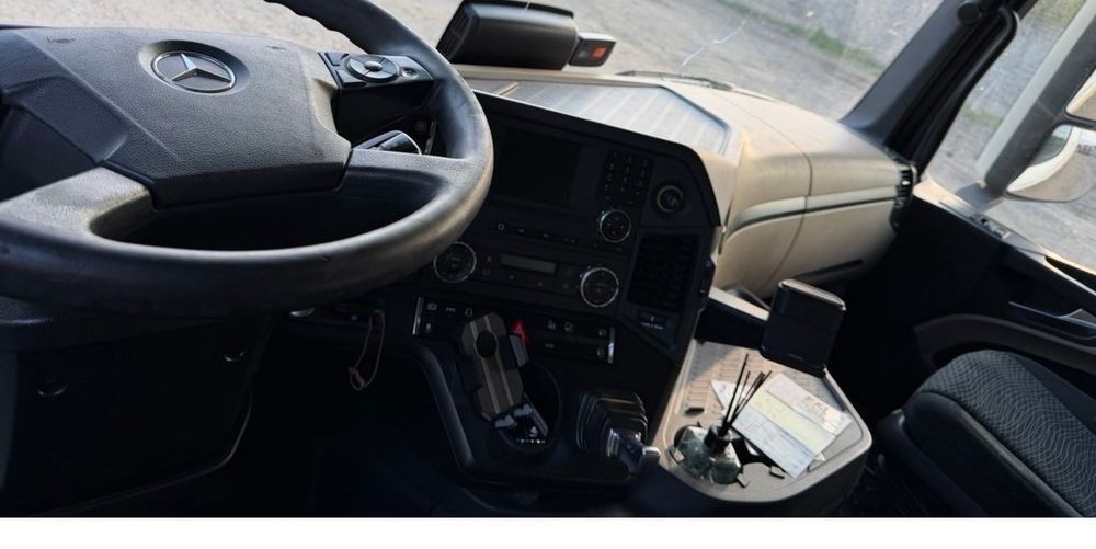 Vând Mercedes actros +semiremorcă schmitz