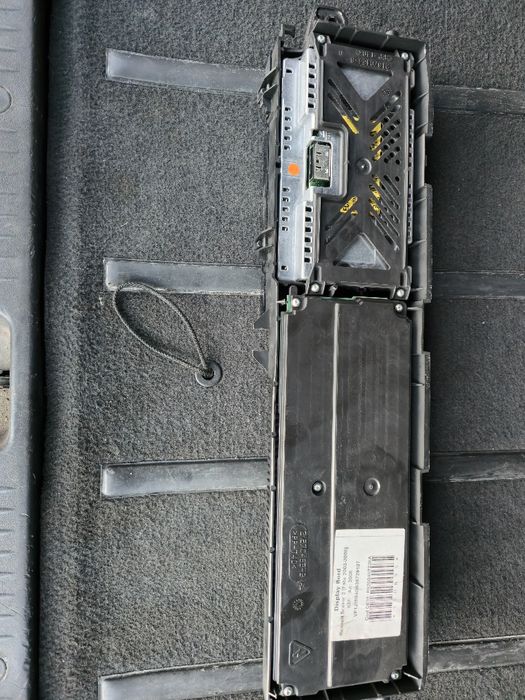 Ceasuri+navigatie renault scenic 2