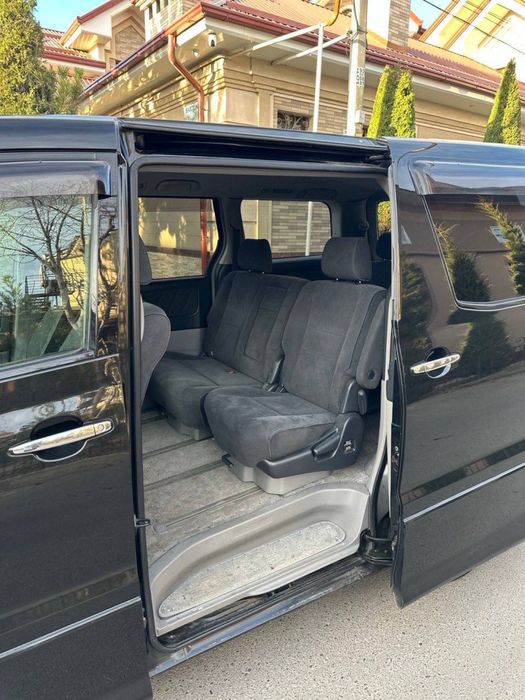 Toyota Alphard 2005 2.4