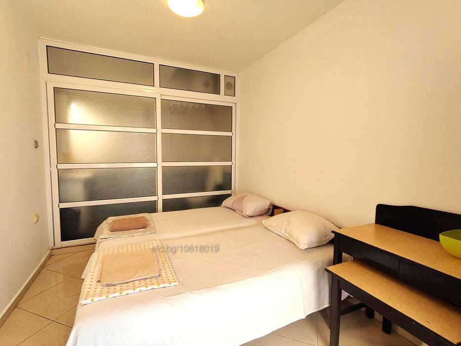 Евтин едностаен в Новия град на Несебър до Общината, пеш до плажовете