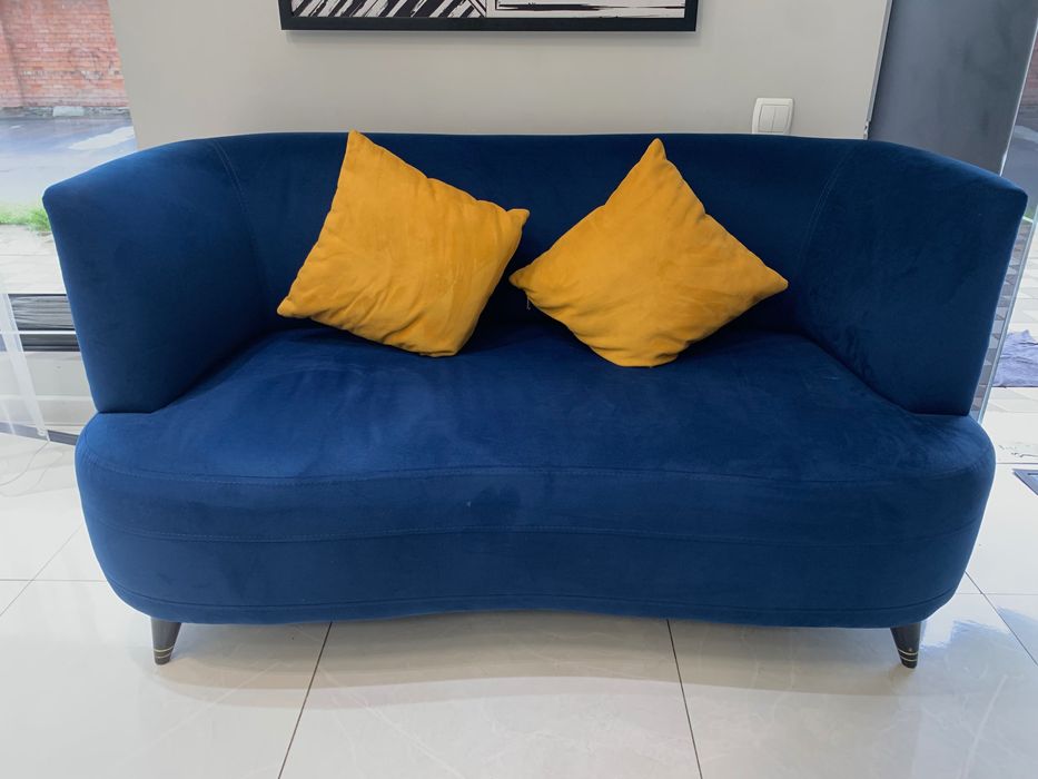 Продам Диван и стулья