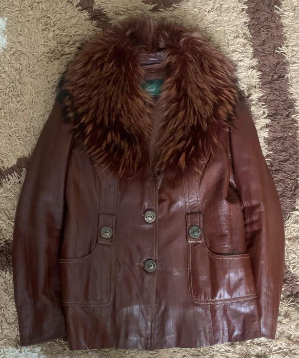 Продам кожаную куртку