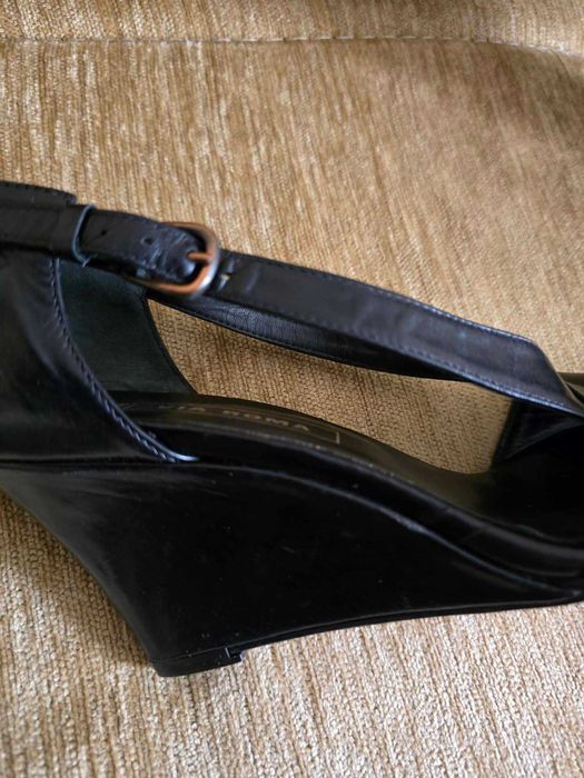 Чисто нови дамски обувки 37 номер