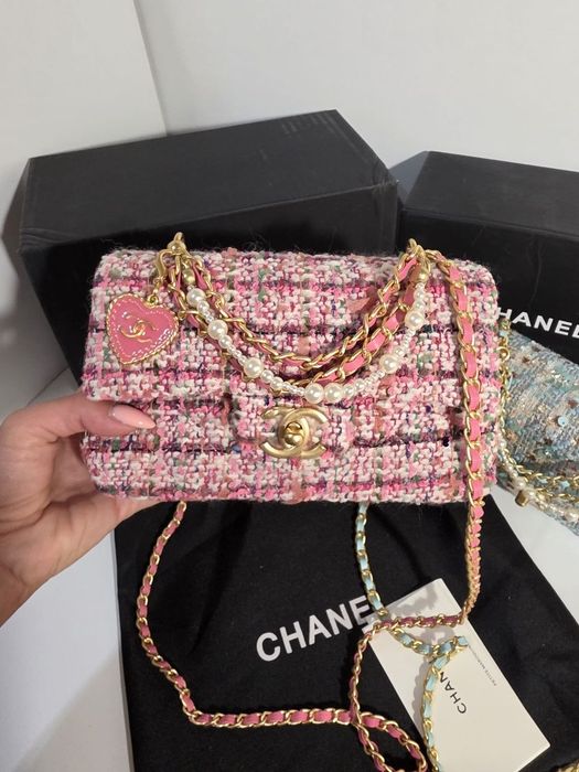 Налична чанта Chanel Tweed Flap Bag