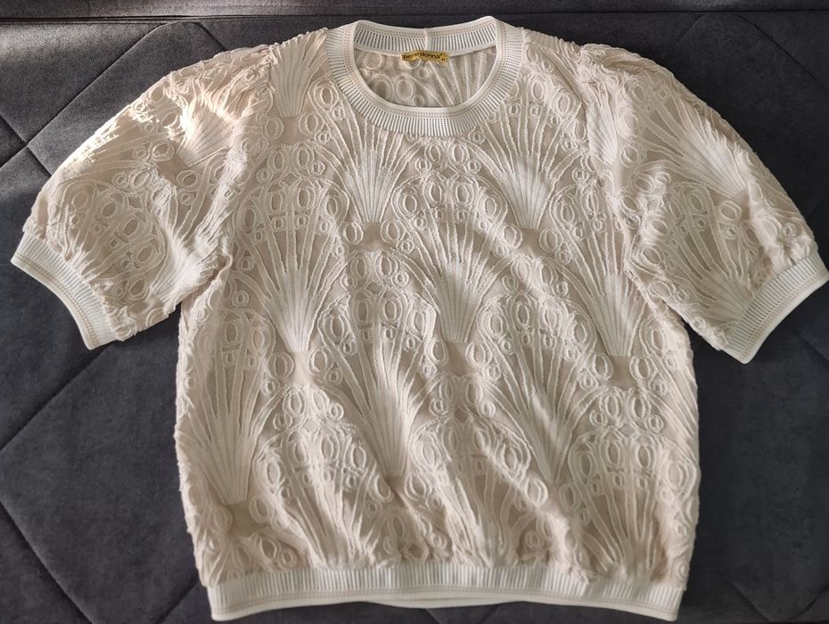 Продаются разные фирменные вещи.одеты 1 раз.размер(40) 46_48наш.